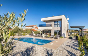 3 Bedroom Nice Home In Vodnjan